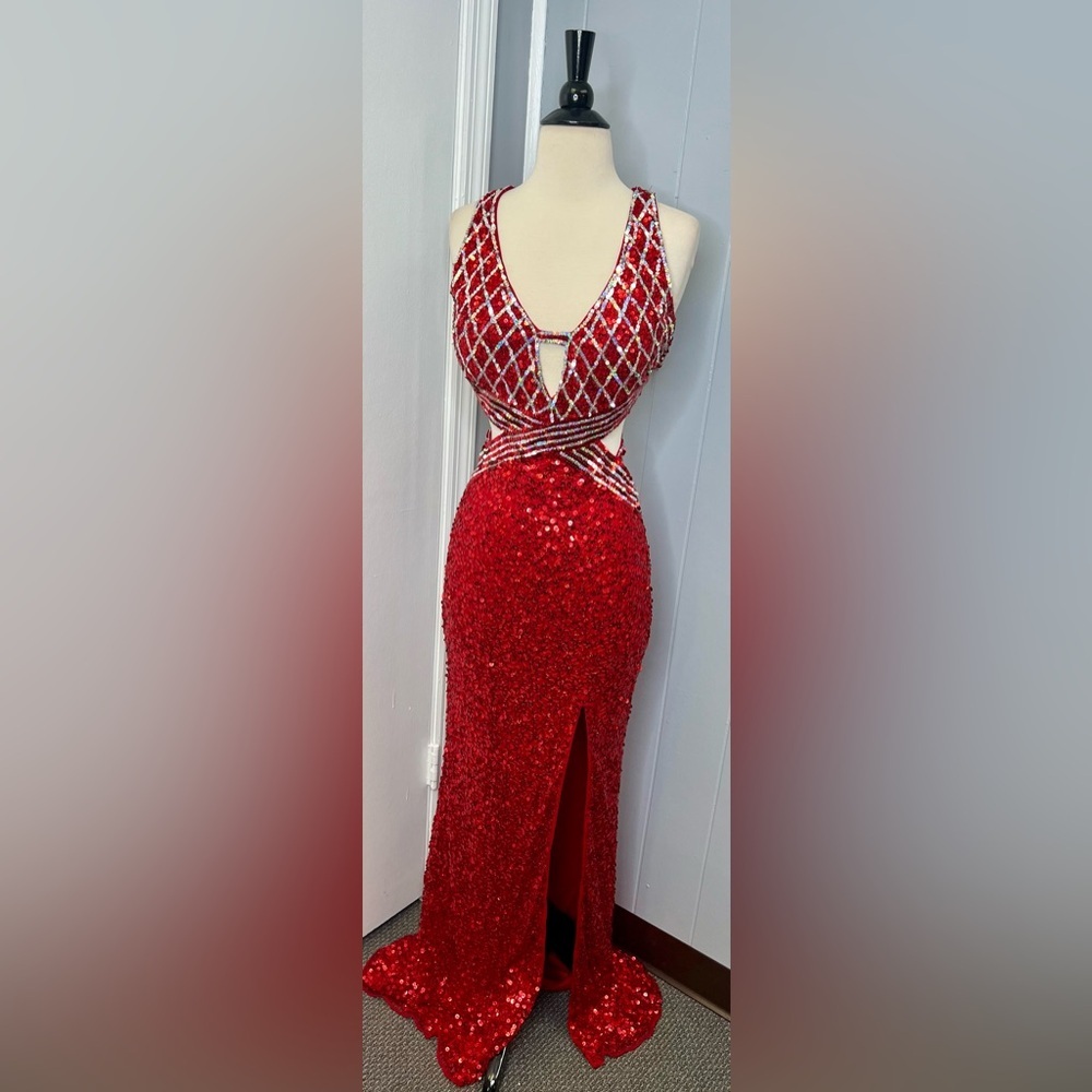 Prom dress/ formal dress/ sequined dress/ red dress